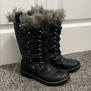 SOREL Tofino Black Winter Boots with Fur Lining and Lace-Up Design, sz 6